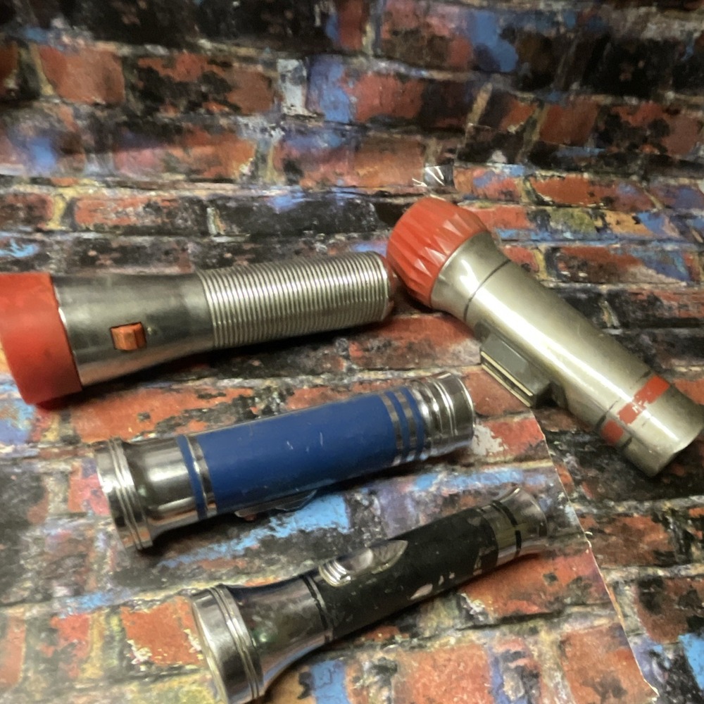 EVEREADY Lot of 4 Vintage Metal Flashlights Set, Magnet Lite